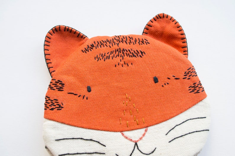 Tiger small zip pouch case image 3