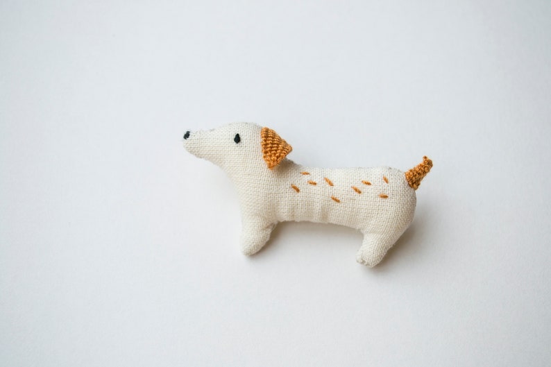 Doggy mini embroidered brooch pin B