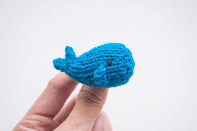 Wee the whale knitted amigurumi brooch image 3