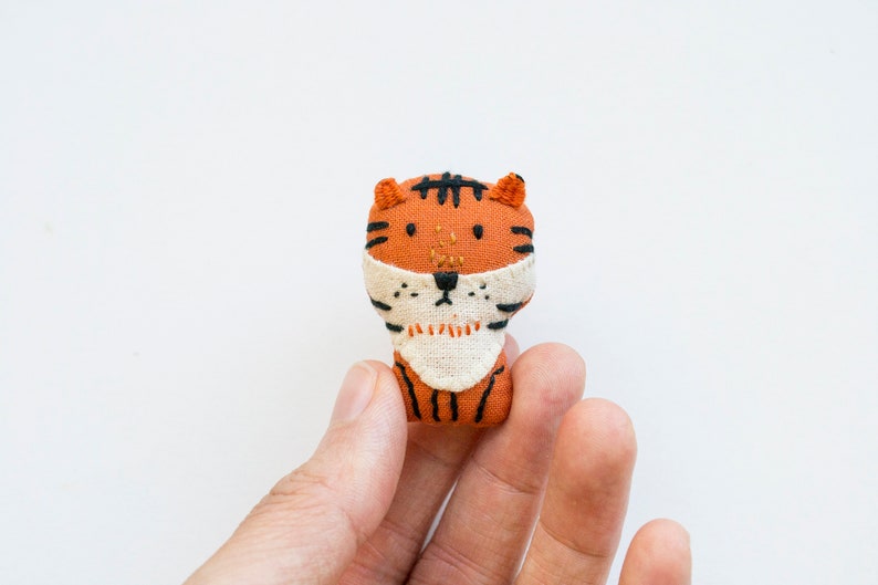 Tiger mini embroidered brooch pin image 1