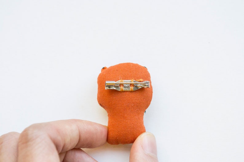 Tiger mini embroidered brooch pin zdjęcie 2