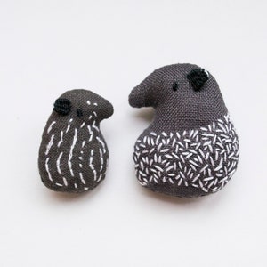 Tapir parent and child mini hand-embroidered brooch pins