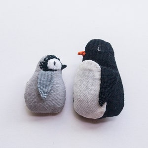 Penguin parent and child mini hand-embroidered brooch pins image 7