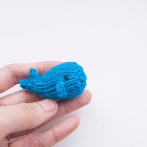 Wee the whale knitted amigurumi brooch image 2