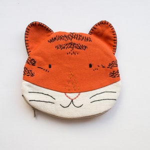 Tiger small zip pouch case image 6