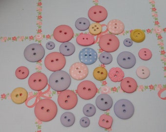 Bunch of Buttons - 35 Buttons Variety of Sizes
