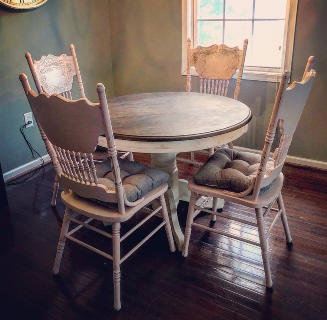 Round Dining Table, Round Pedestal Table, Round Kitchen Table, Wood ...