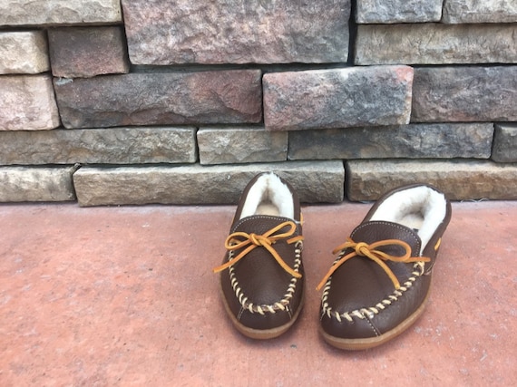 Vintage Pull on Brown Leather MINNETONKA Lace up Leather  display picture 3