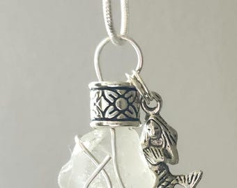 Collar de cristal marino envuelto en plata inspirado en los años 70 - Océano Pacífico Norte