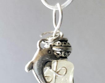 Collar de cristal marino envuelto en plata inspirado en los años 70 - Océano Pacífico Norte