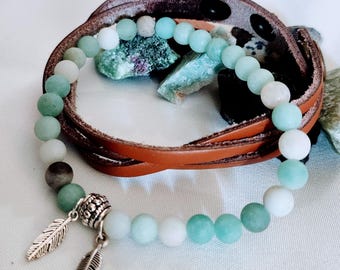 Pulsera de cuentas de amazonita color espuma de mar con pulsera de cuero de regalo