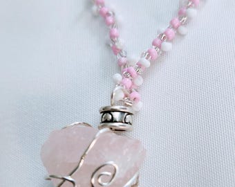 Collar de cuentas de peyote de cristal rosa crudo con pendientes a juego