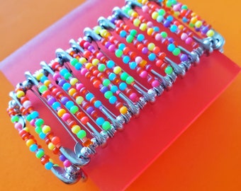 safety pin bracelet - eye candy