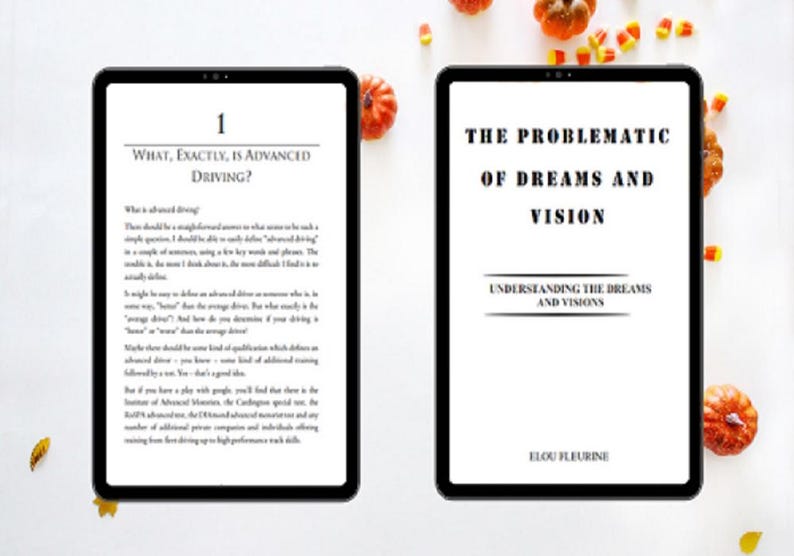 Op de afbeelding: Twee digitale tablets, een met een witte achtergrond en de tekst "What, exactly, is advanced driving?" en de andere met een zwarte achtergrond en de tekst "The problematic of dreams and vision. Understanding the dreams and visions. ELOU FLEURINE."