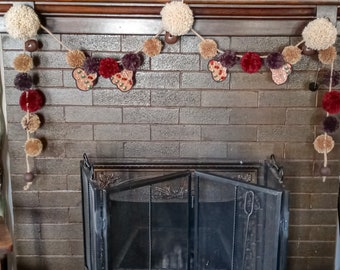 Guirnalda navideña con pompones: golosinas y dulces navideños