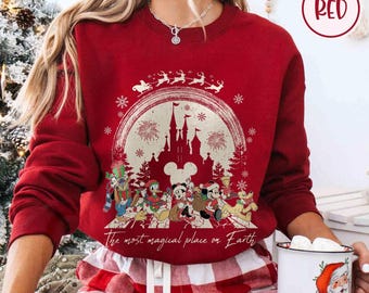 地球上で最も魔法のような場所のクリスマススウェットシャツ、マジックキングダムホリデートップ、ミッキー＆フレンズファミリーマッチング、ヴィンテージディズニーキャッスルTシャツ