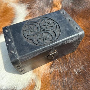 Triple Pentacle Witch Box: Black Wooden Altar Chest for Tarot, Crystals (8x5.5x4&quot;)