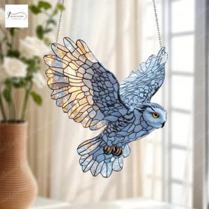 Snowy Owl Window Hanging, Acrylic 2D Stained Decor, Elegant Bird Ornament, Nature-Inspired Home Art, Unique Gift for Owl Lovers