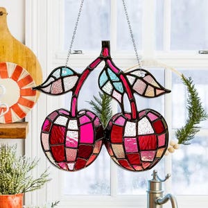Cerise acrylique suspendue pour fenêtre, décoration de cuisine fruits rouges, joli style attrape-soleil cerise pour le salon ou le café, cadeau cerise pour amateur de fruits