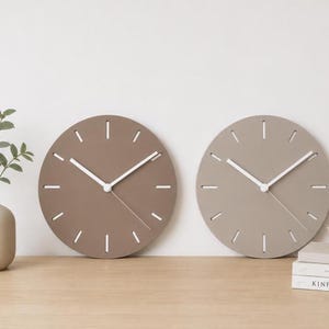 Moderne Wanduhr in Erdtönen LINEA NOVA – Lautlose Designer Uhr für ruhige Wohnräume im Japandi Stil bild 9
