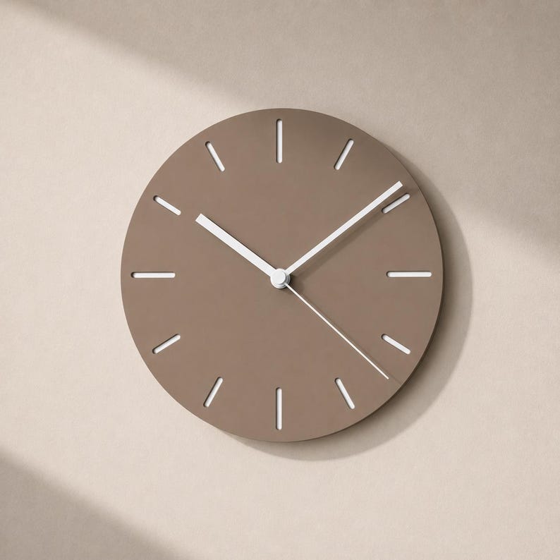 Moderne Wanduhr in Erdtönen LINEA NOVA – Lautlose Designer Uhr für ruhige Wohnräume im Japandi Stil bild 8