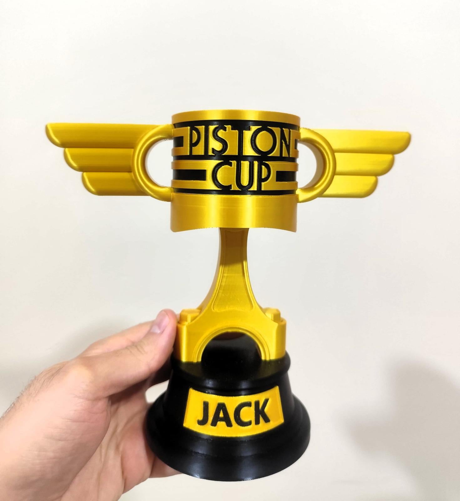 パーソナライズされたピストンカップトロフィー：カーズ映画に