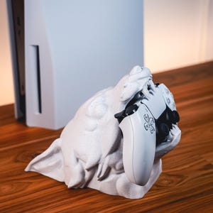 Wolf Controller Stand – Wall or Desk Mount, Custom Colors