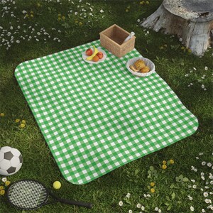 Green Gingham Picnic blanket, Classic Picnic Blanket, Outdoor Blanket, Checkered Blanket, Summer, Gift for Outdoor Lovers, Camping blanket