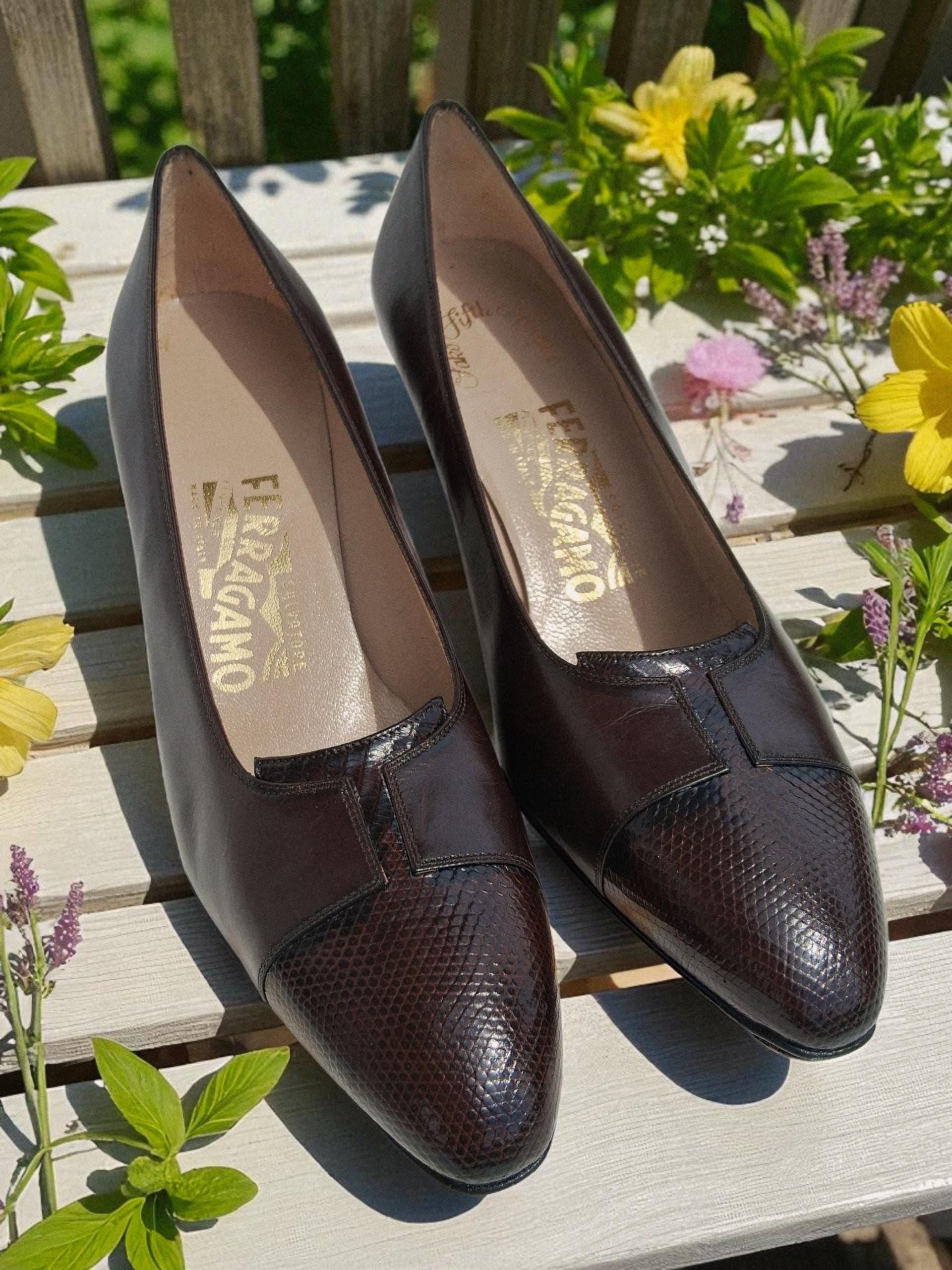 関税送料込【FERRAGAMO】25SS Heeled shoes New Vara plate low heel pump - Women | Ferragamo