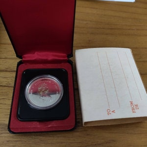 Queen Elizabeth 11 25th Jubilee Canadian Dollar Coin...