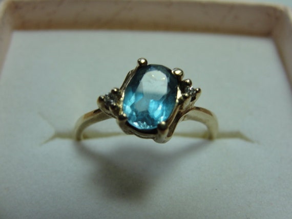 December Birthday Vintage 10k yellow gold and blu… - image 1