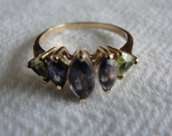 Vintage amythyst and peridot ring size 6.75