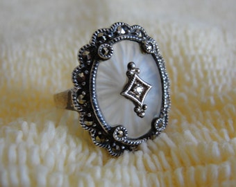 vintage Judith Jack camfor glass ring size 5.50