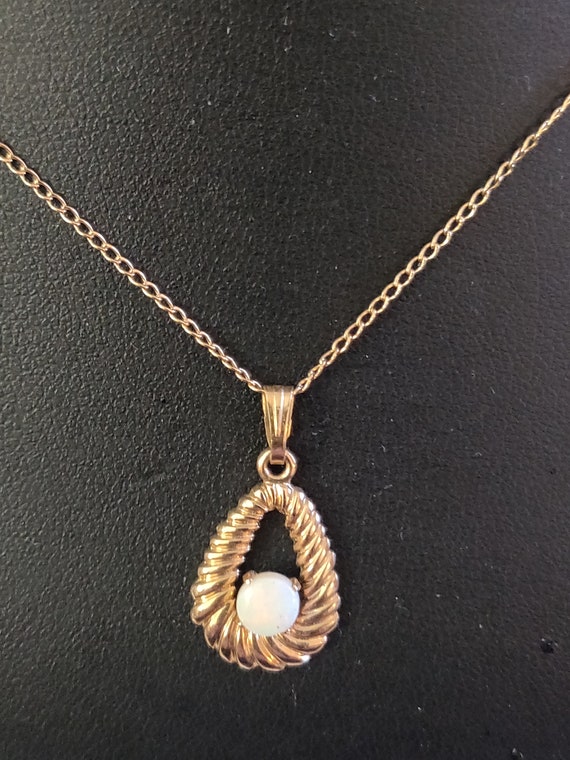 Vintage  18" gold filled opal necklace