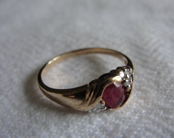 Ruby and diamond  10k yellow gold vintage ring  size 6.5
