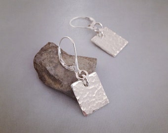 Silver Hammered Earrings / Small Hammered Earrings / Small Silver Dangles / Silver Hammered Dangles / Feminine Earrings / Petite Earrings