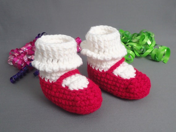 red baby shoes girl
