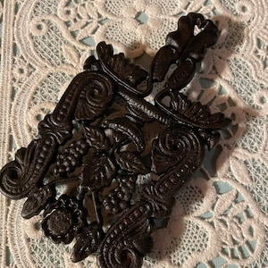 Vintage cast iron trivet hot pan holder hot pan