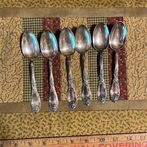 Vintage 1881 Rogers A1 teaspoons grapes Teaspoons set of 6