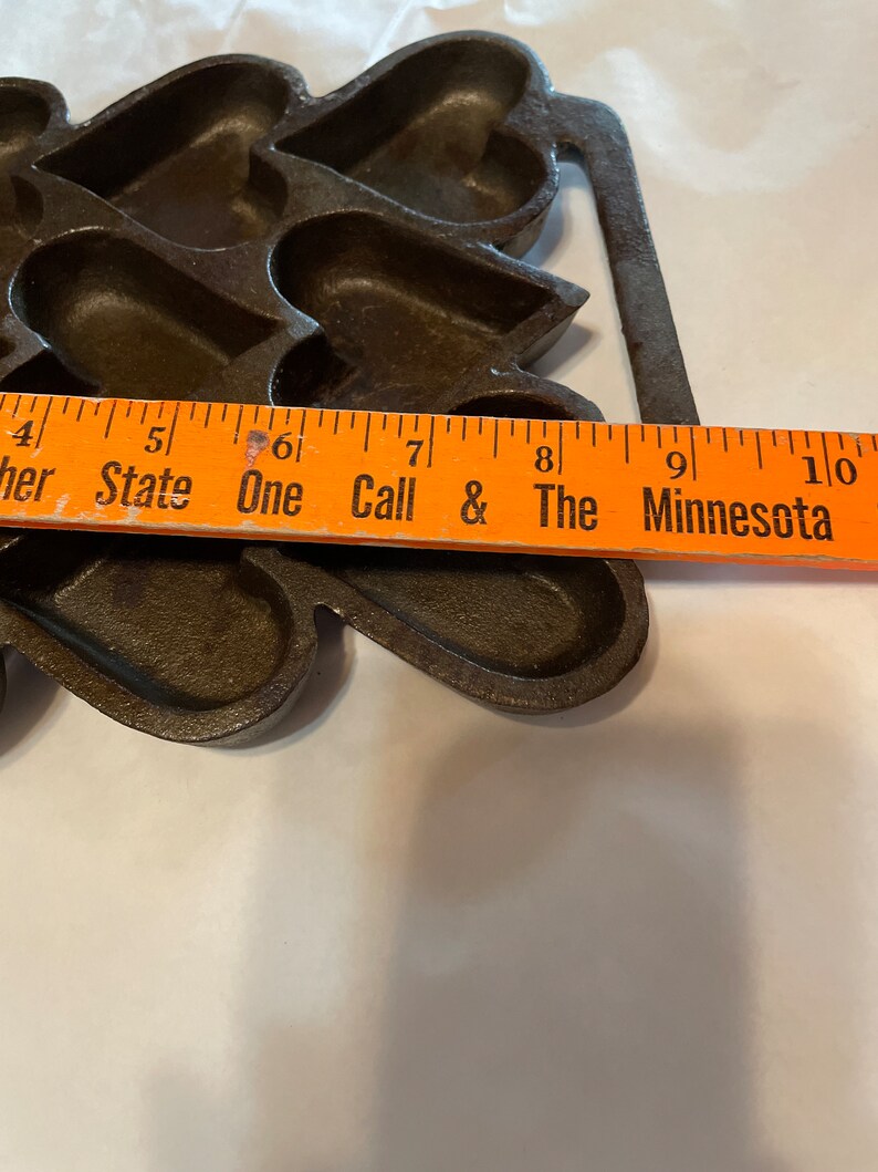 Vintage Heartshaped Cast Iron Muffin Pan Etsy