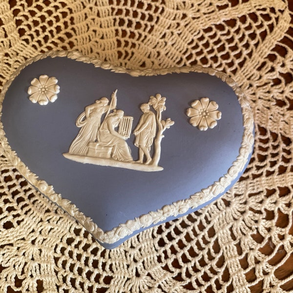 Vintage heart shaped Wedgewood blue and white trinket box 5 inches