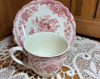 Taza y platillo de café de cerámica roja con transferencia de la marca Crown Ducal Bristol, estilo vintage.