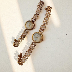 Dainty Pearl Watch, Gold Flower Bracelet Watch for Women, Vintage Pearl Watch, Small Face Vintage Watch, Coquette Jewelry, Gift for Wife