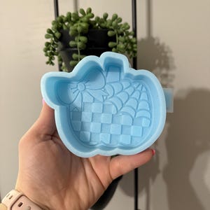Checkered Spiderweb Pumpkin silicone freshie mold