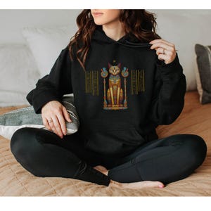 Ägyptische Katze Hoodie, altes Ägypten Sweatshirt, Gildan 18500, Katzenliebhaber Geschenk, spirituelle Kleidung, New Age Mode, Hieroglyphen, Ägyptologe Bild 2