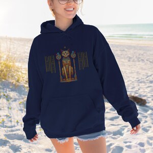 Ägyptische Katze Hoodie, altes Ägypten Sweatshirt, Gildan 18500, Katzenliebhaber Geschenk, spirituelle Kleidung, New Age Mode, Hieroglyphen, Ägyptologe Bild 4