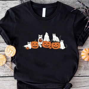 Halloween Ghost Cat Shirt,Halloween Cat Tshirt,Funny Halloween Cat Tee,Halloween Gifts for Cat Mom,Spooky Season Cat Shirt,Ghost Cat T-shirt