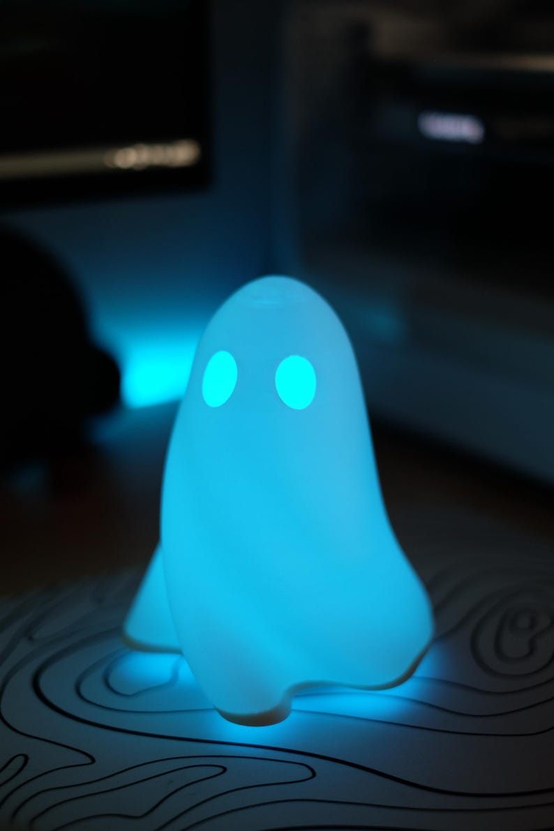 3D Printed Ghost Lamp: Remote Controlled LED Desk Light - Etsy