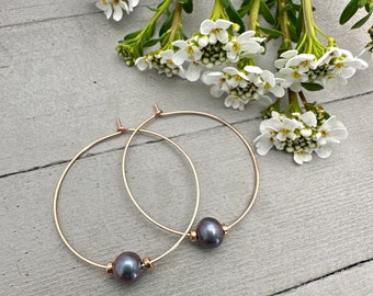 Zoetwater Peacock Pearl en 14K Rose Gold Fill Hoop Oorbellen