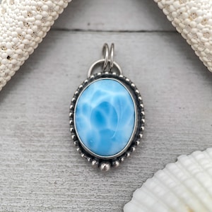 Colgante de larimar y plata de ley 925 maciza. Joyería con auténtica piedra larimar azul dominicana AAA. imagen 7